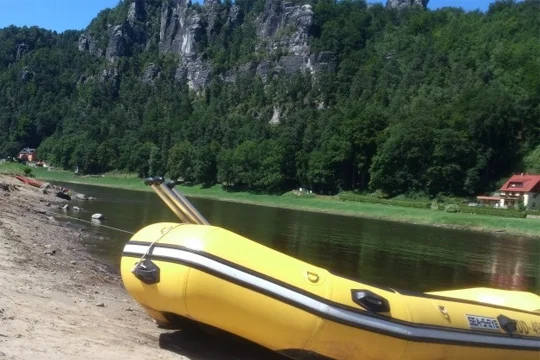 HOTSOXX® Hot Rod Stadtrundfahrt mit anschließender Schlauchboot-Rafting-Tour buchen